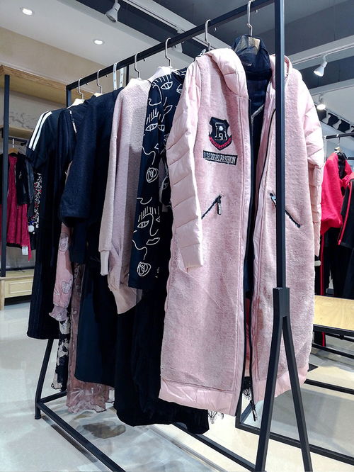 廣州女裝尾貨批發(fā)市場(chǎng)哪里貨源最便宜
